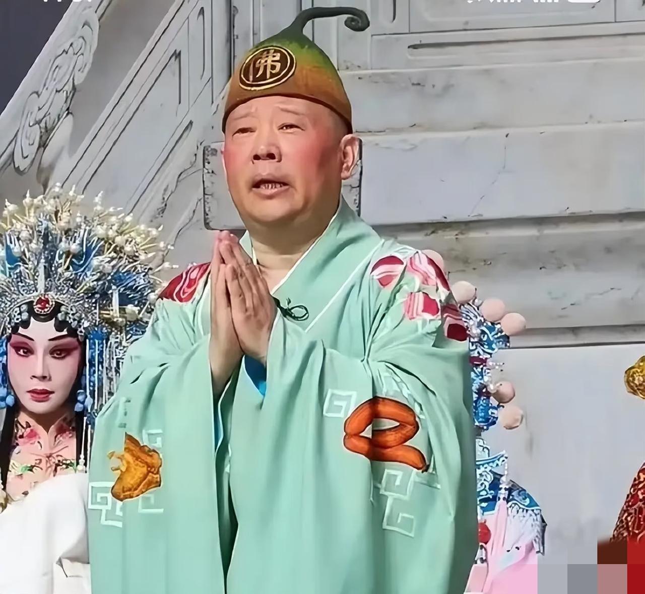 这个世界上，我最想不通的就是郭德纲了，明明他都53岁了，已经是相声界的标杆，