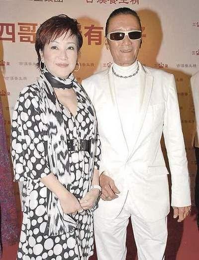 谢贤前女友说狄波拉离婚后仍然照顾着四哥一家Coco称呼她为锋妈，说她是一个很