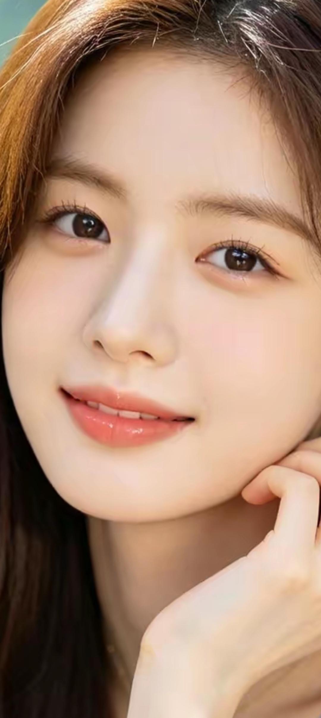 元气满满的小仙女，微笑如阳光般温暖！🌞✨