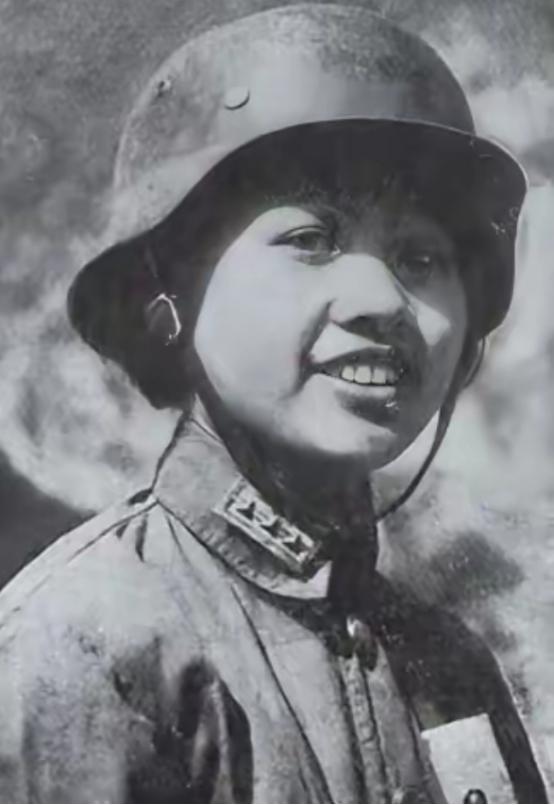 1942年，廖耀湘听说远征军有一个女兵活着走出野人山，他大感惊奇，连忙接见她，率