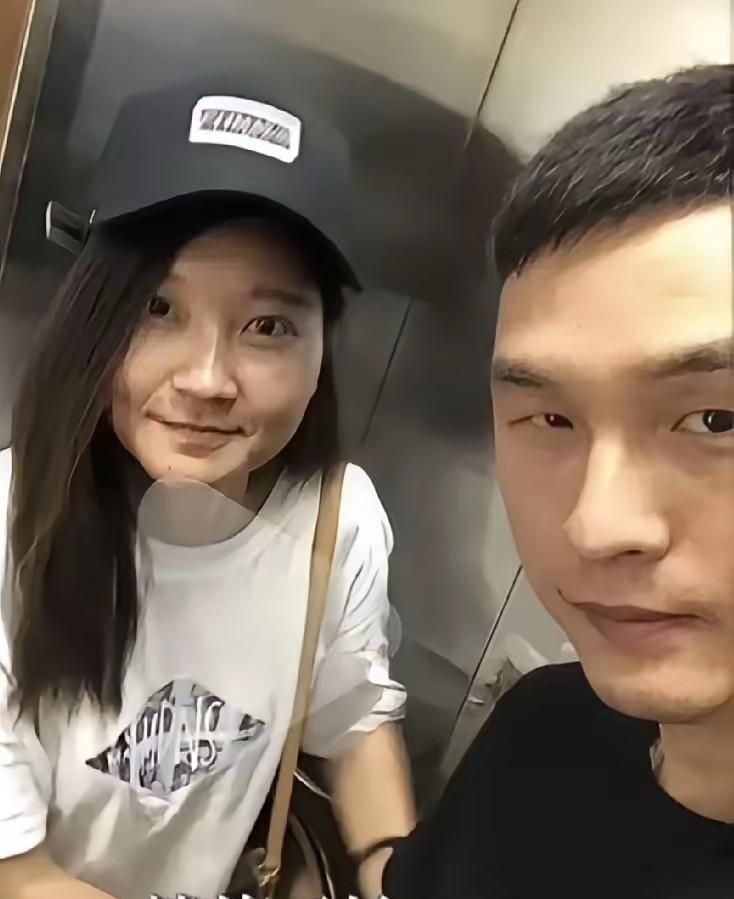 说句残忍的话，王暖暖不是活该吗？婚后还养着渣男的前妻，也是没谁了。她眼睛白长了