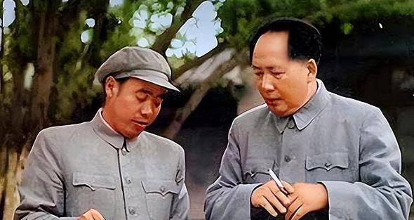 1972年一次会议中，有人打算换掉汪东兴这个中办厅主任，休息时，汪东兴来到毛主席