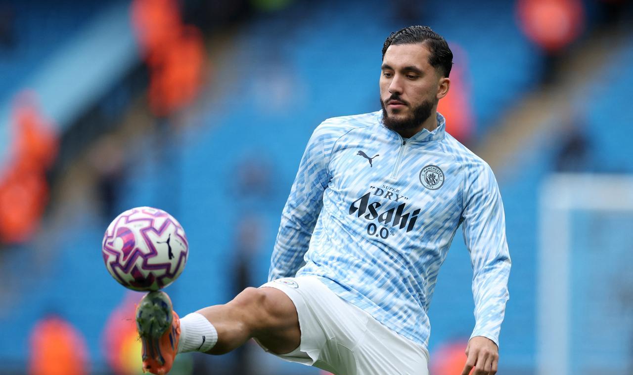 升至第二、大混战英超第十轮，曼城坐镇伊蒂哈德球场迎战本赛季表现亮眼的伯恩矛斯，