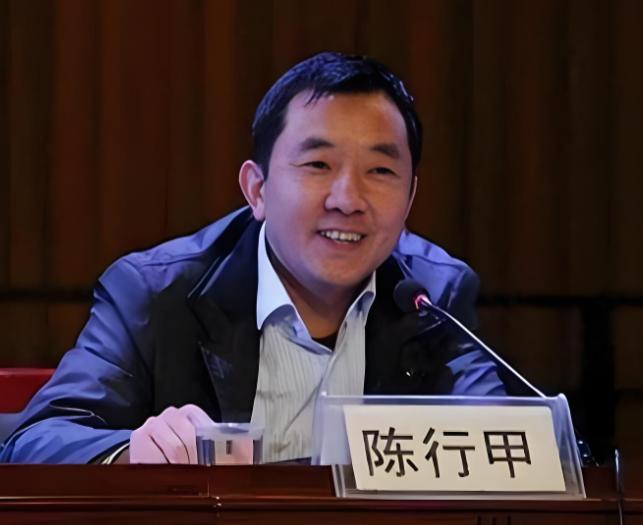 真的是一觉醒来，有些人的天塌了！民政部直接出手，一锤定音，陈行甲年薪73万合