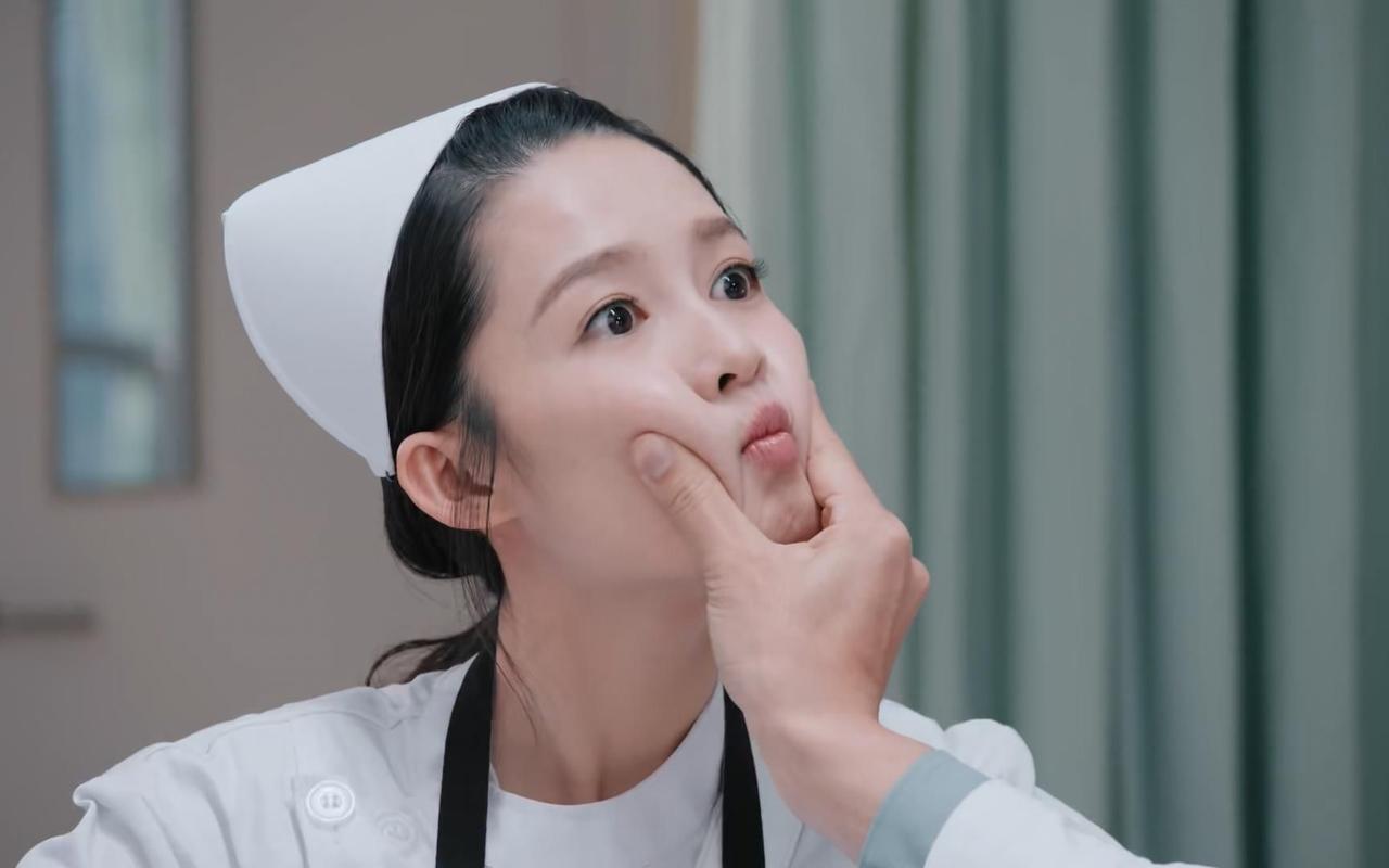 你最讨厌什么？——早上临上学时，孩子让我找篮球，她要带。我在我房间里一直找。没