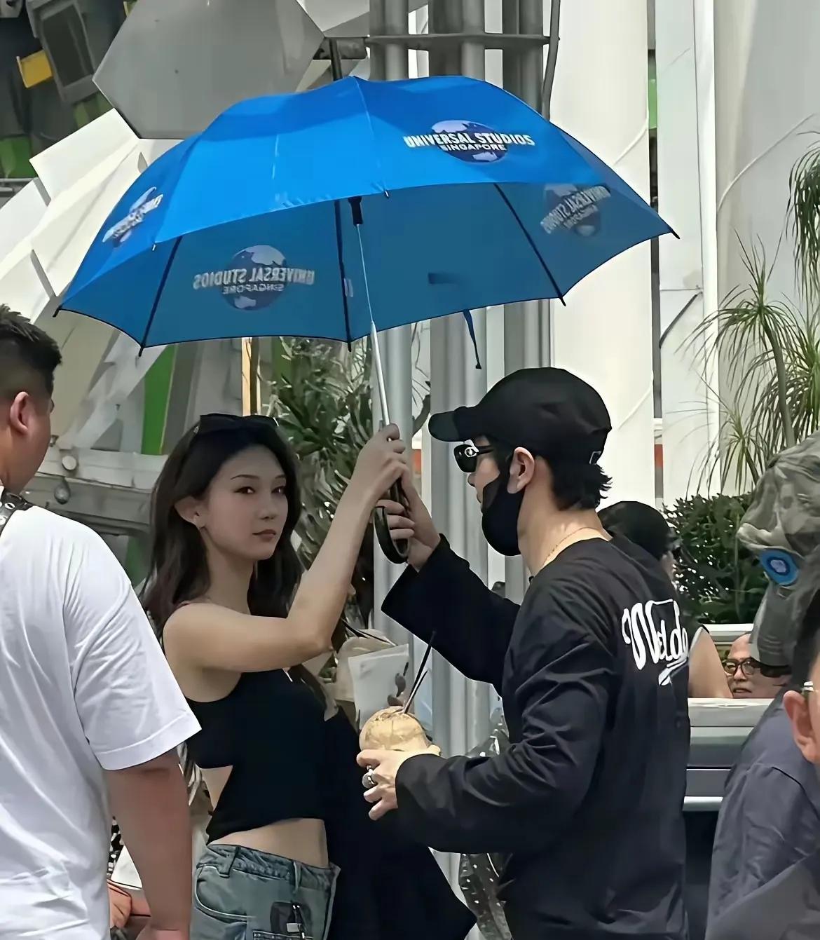 8月2日，48岁的黄晓明引发热议，这次不是因为给他生下女儿的叶珂，而是他带着26