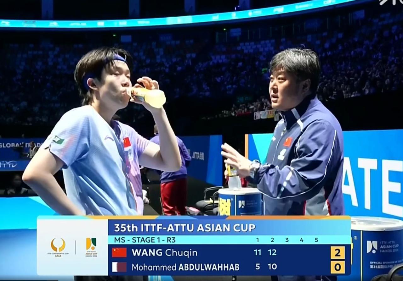 王楚钦被对手打到了10;10，是因为打的不好吗？刘国正说：不是的！是因为