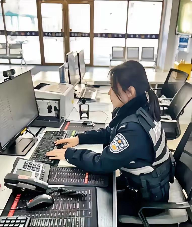 老同学在派出所干了十几年，她今天送给大家十句掏心窝子的话。​第一，晚上十点之后