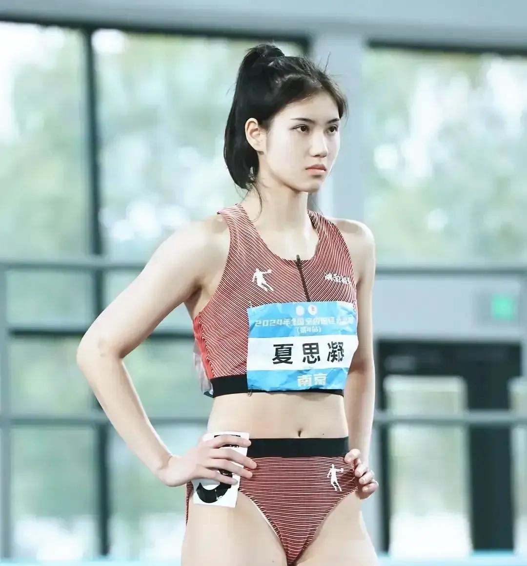 要说中国田径届现役纯天然美女也就下面四位了。第一位：夏思凝，22岁，172cm