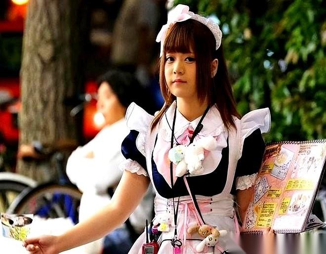 看着日本这几年陡增的梅毒感染报告，很多人以为是繁华街头的高档风俗店出了大漏洞。错