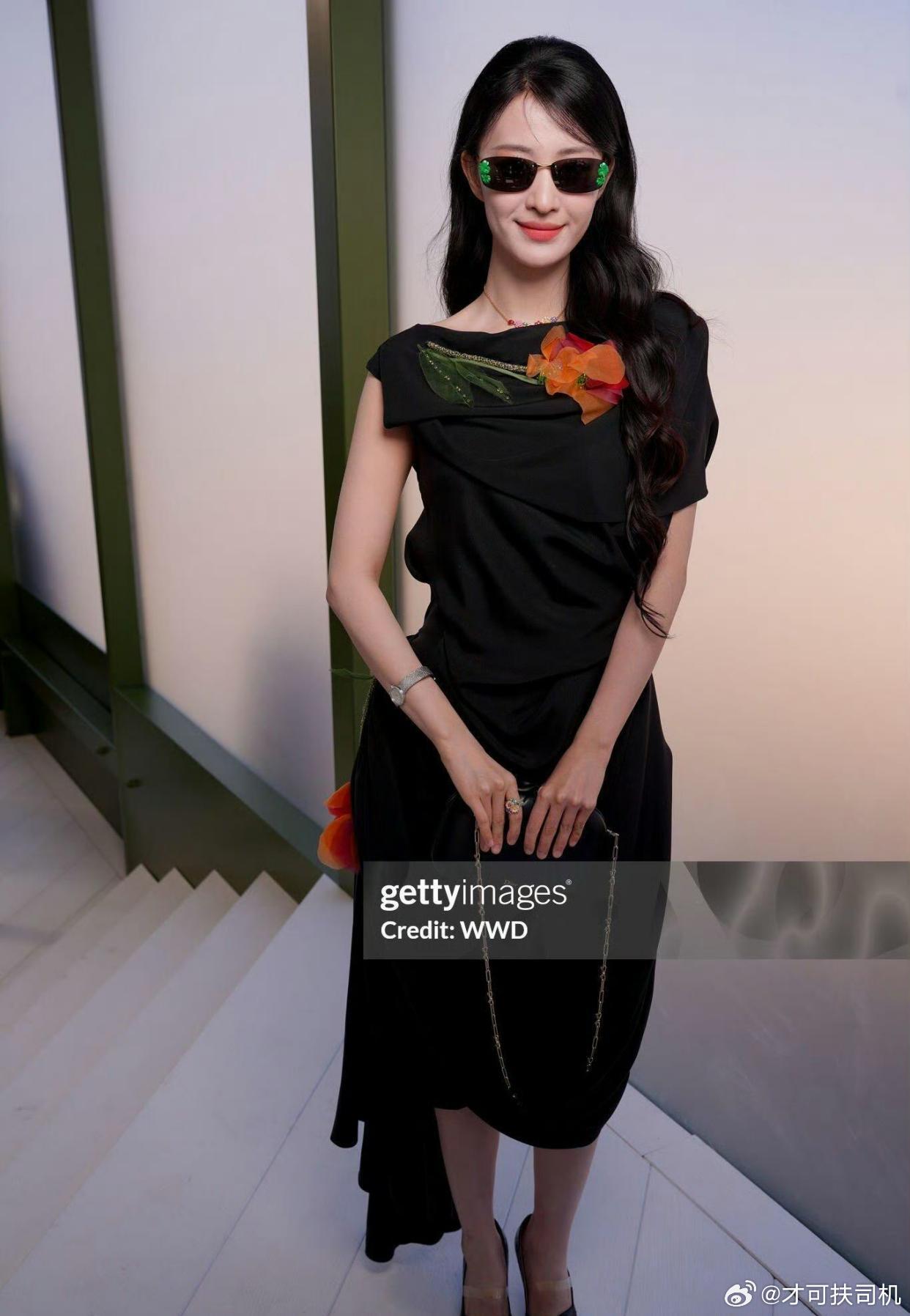 王楚然女人中的女人王楚然女人中的女人，这个词条总结起来就是在说“王楚然是女神”