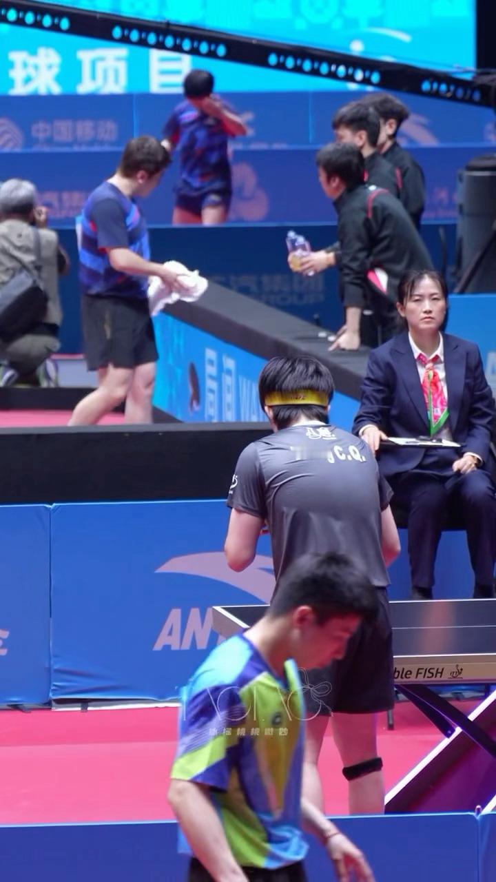 突然冒出来一个大坏胖子