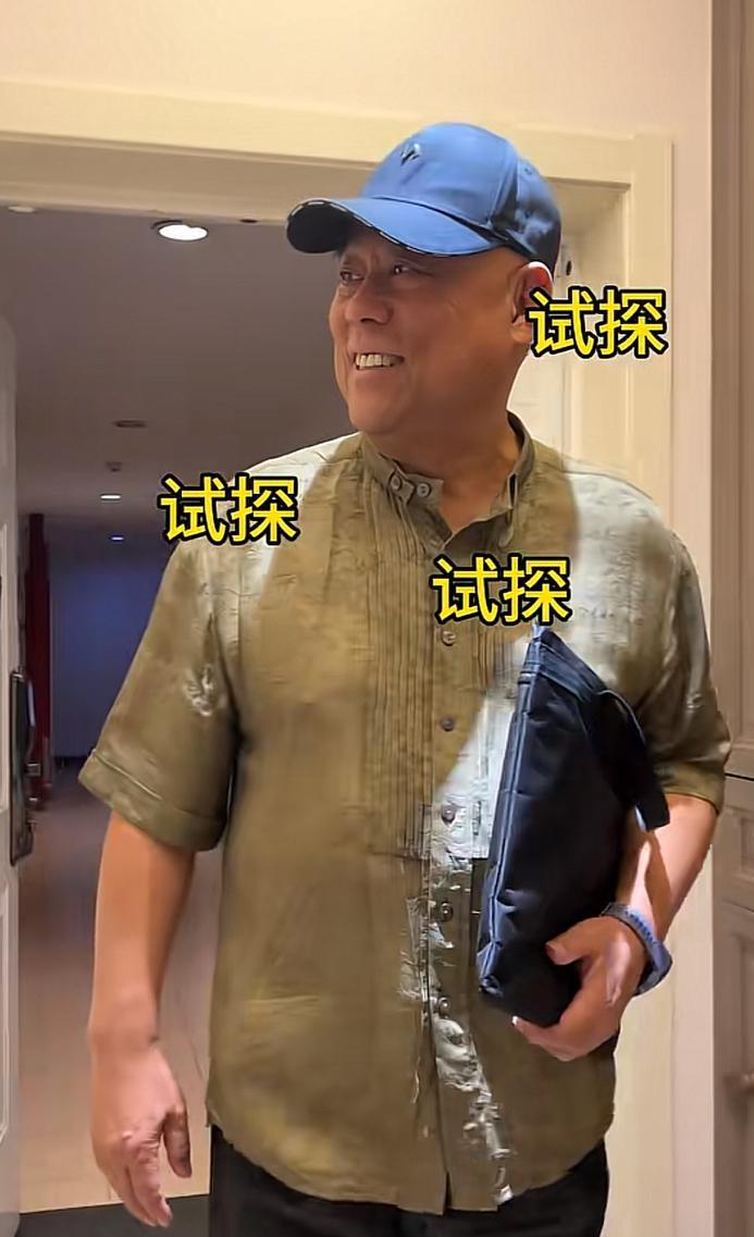 好喜欢苏醒一家的家庭氛围呀！苏妈妈阿荷永远温柔，即使被老苏总当众吐槽唱歌跑调