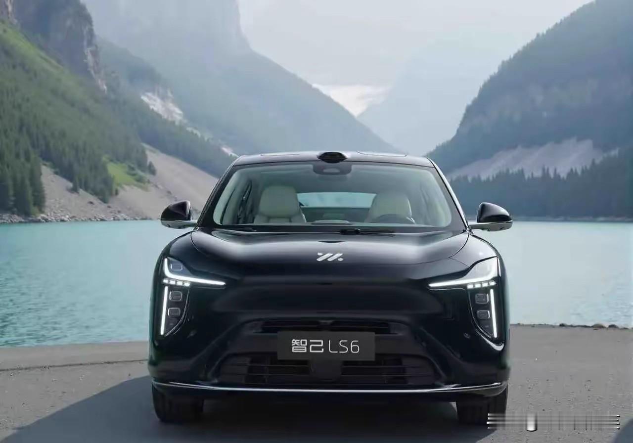 春节开着智己LS6出行，那叫一个从容！智己LS6是智己汽车旗下的一款中大型