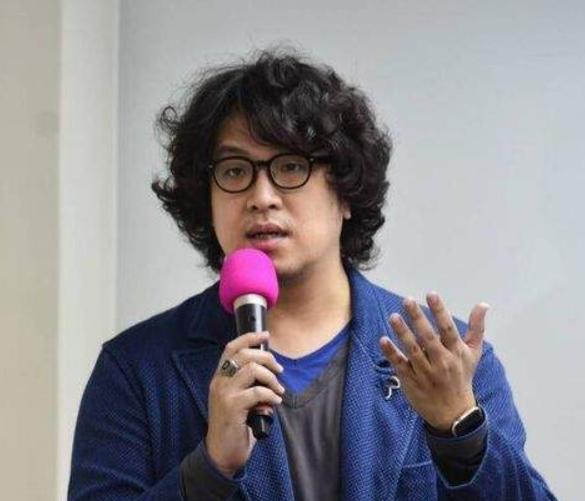 怕了？不是很狂吗！沈伯洋跑到韩国去了。之前还不是信誓旦旦的说不怕吗？