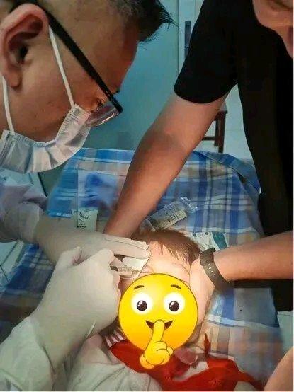 浙江杭州这事儿太让人揪心了。才17天的婴儿，被自家养了多年、平时温顺的宠物狗咬伤