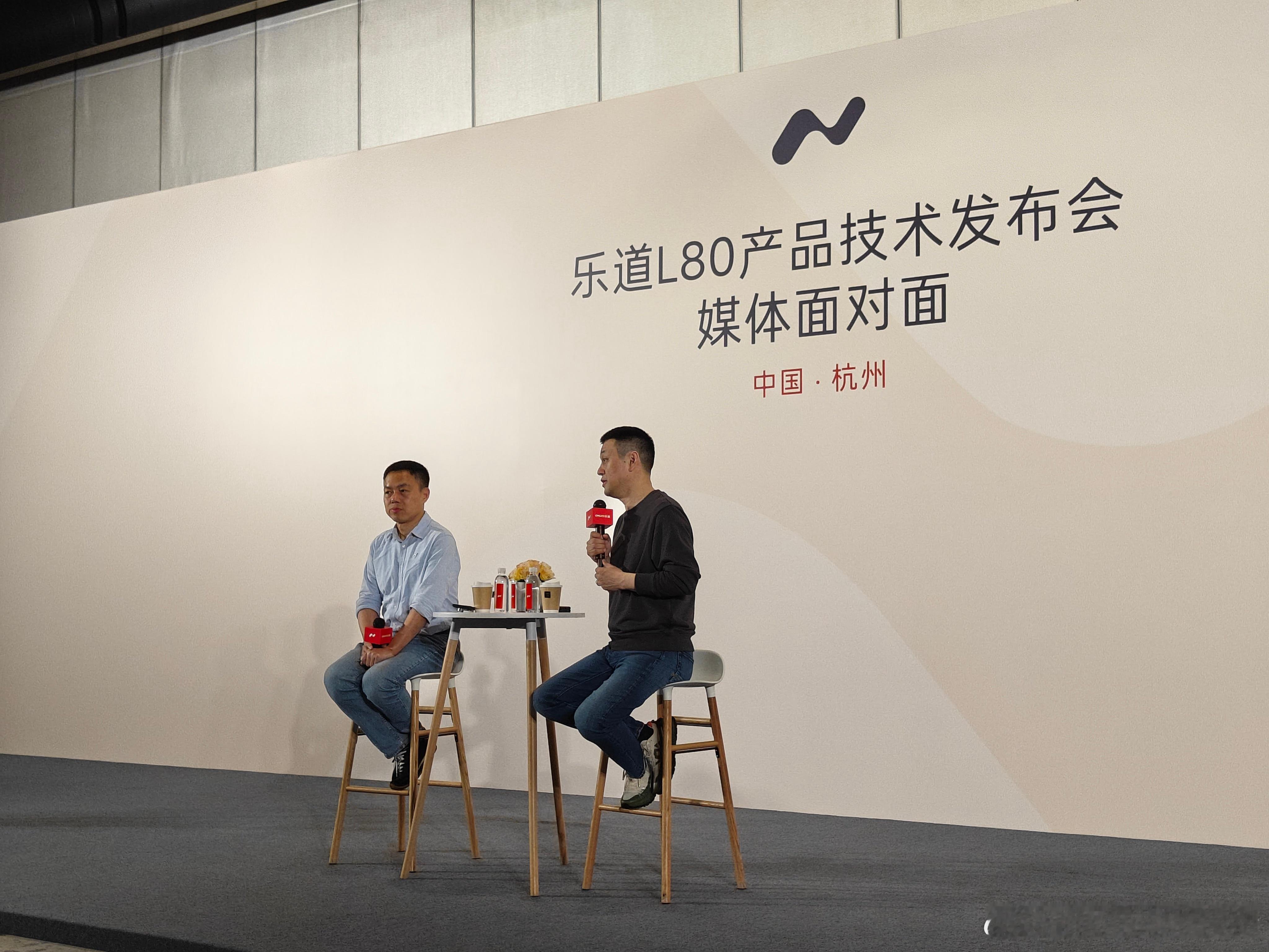 乐道为什么不选用行业主流的磷酸铁锂电池来降本，反而坚持使用三元锂电池？三元锂电池