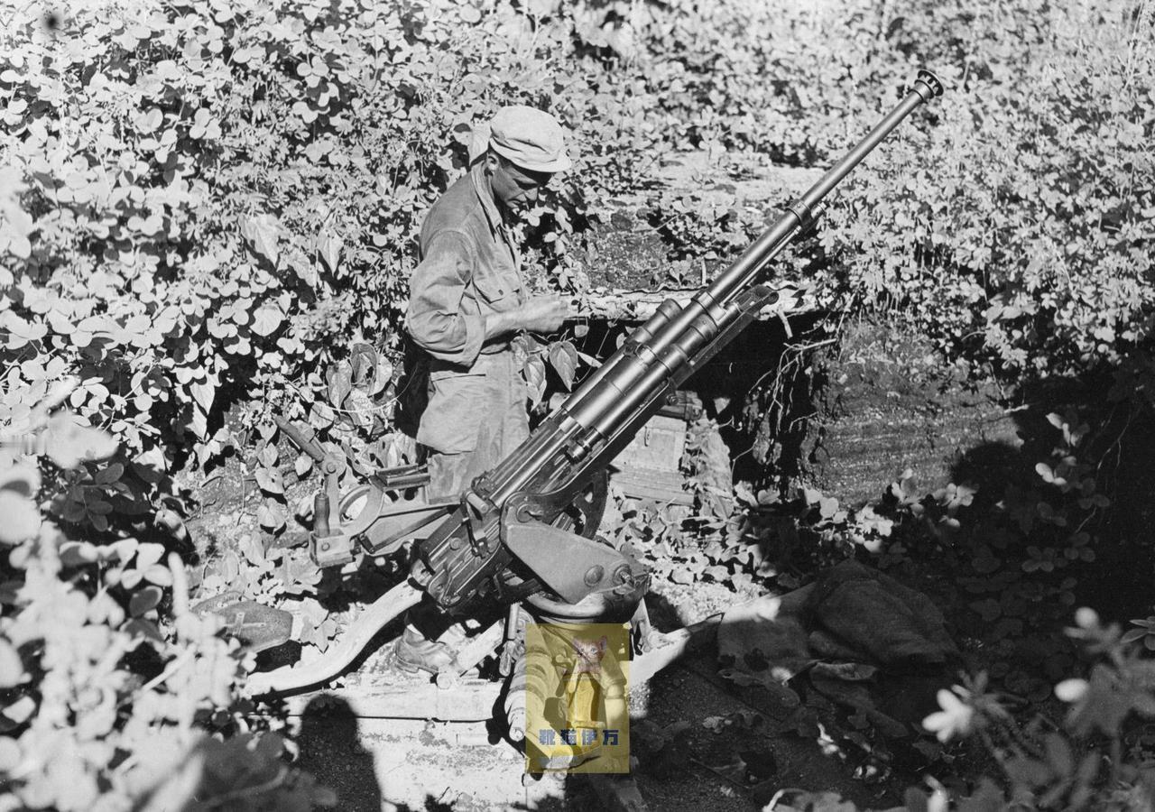 这种东西在华北可以耀武扬威，碰到美帝这种“氪金”玩家可就露馅了——1945年，