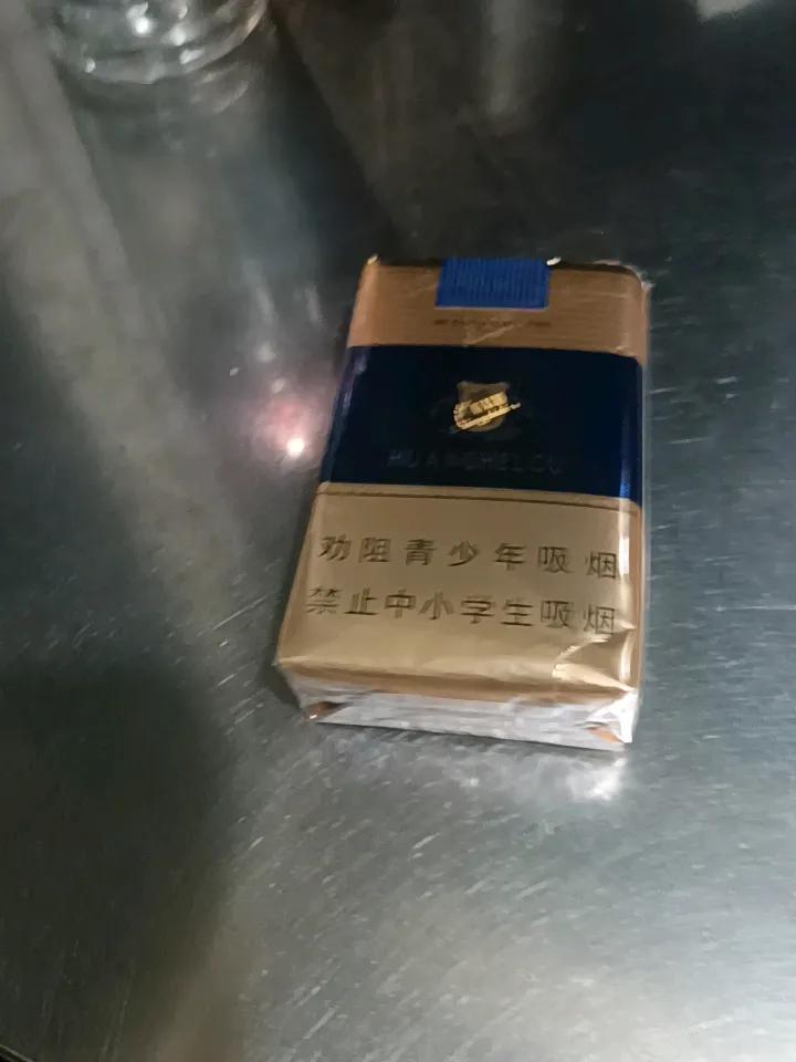 到底要不要要戒烟？为什么要戒烟？实话实说，抽烟呢是确实伤身体，这个大家都知道，