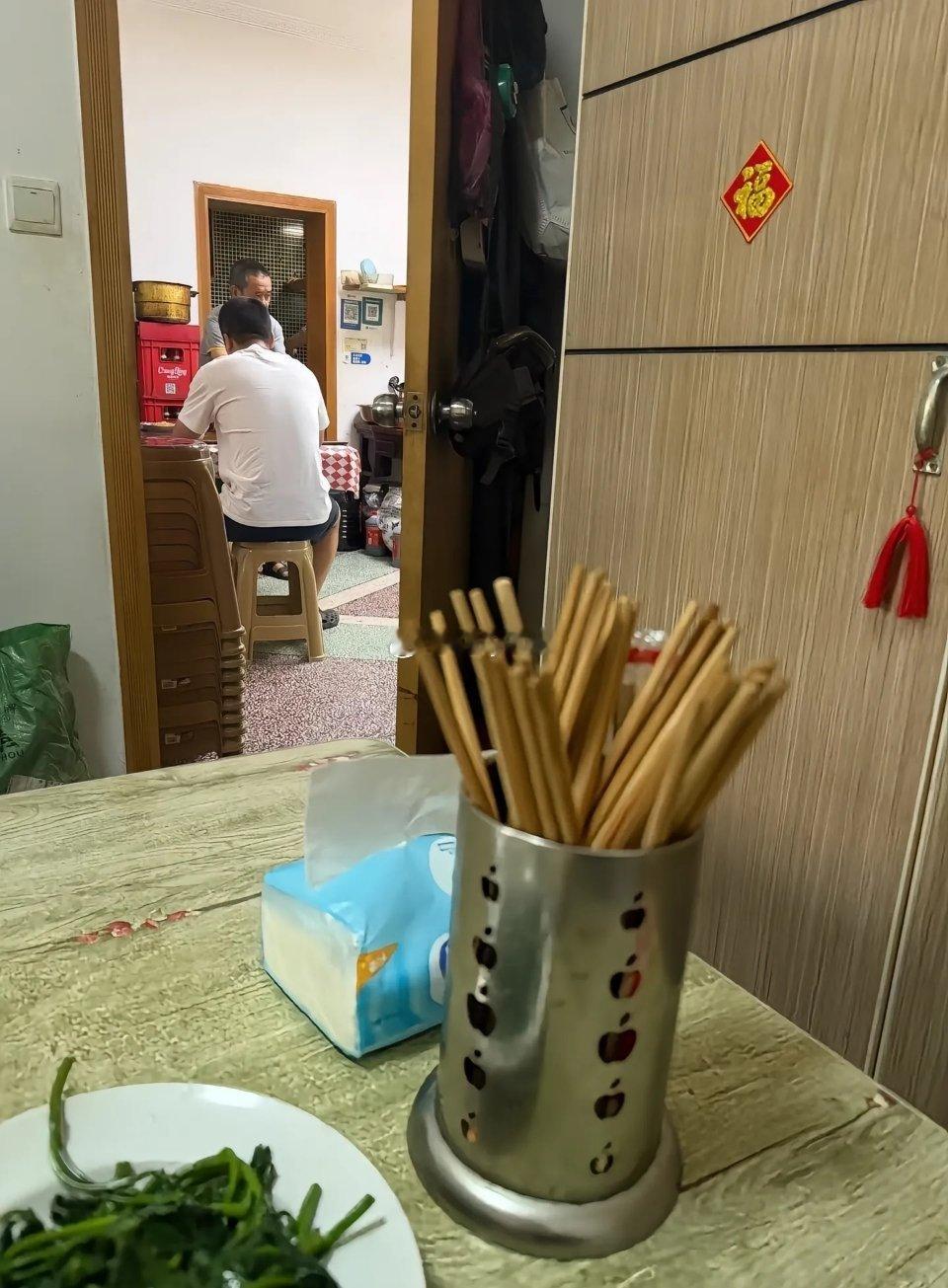 这私房菜有点太私房了