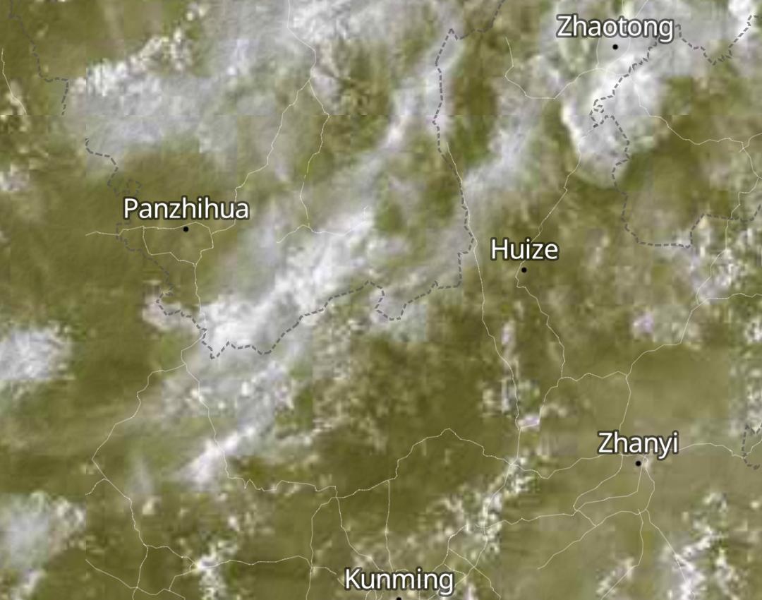 从今天晚上的最新卫星云图上来看，云南楚雄、昆明、曲靖一带大部基本上都没有什么云层