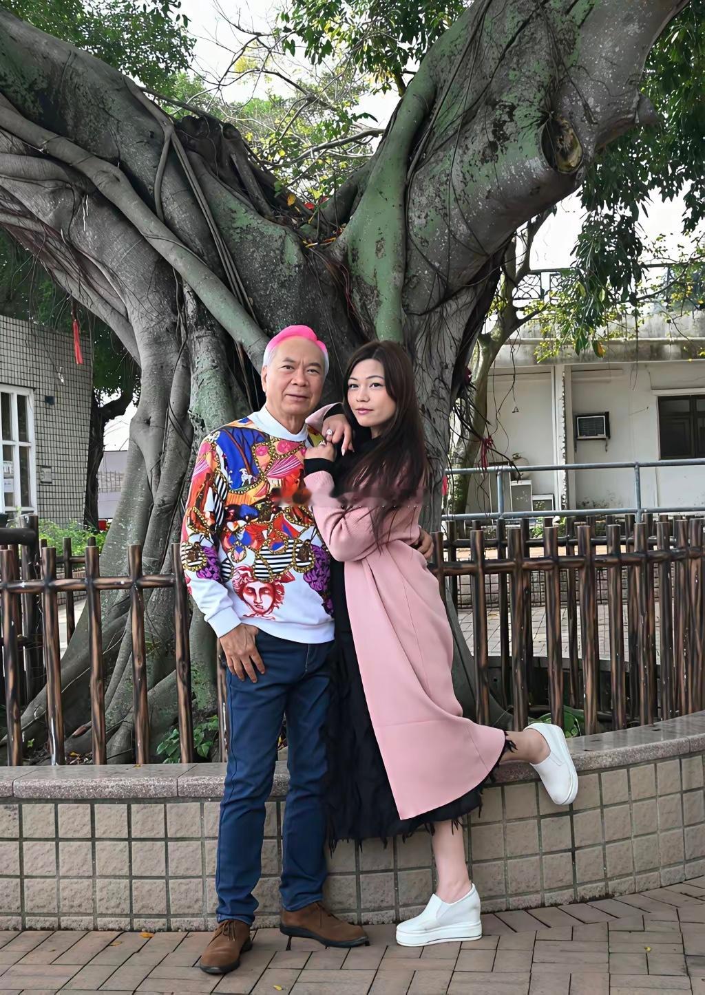 我宣布香港最牛的男人出现了，现年75岁的李龙基，简直是高手，流量有了，演唱会也开