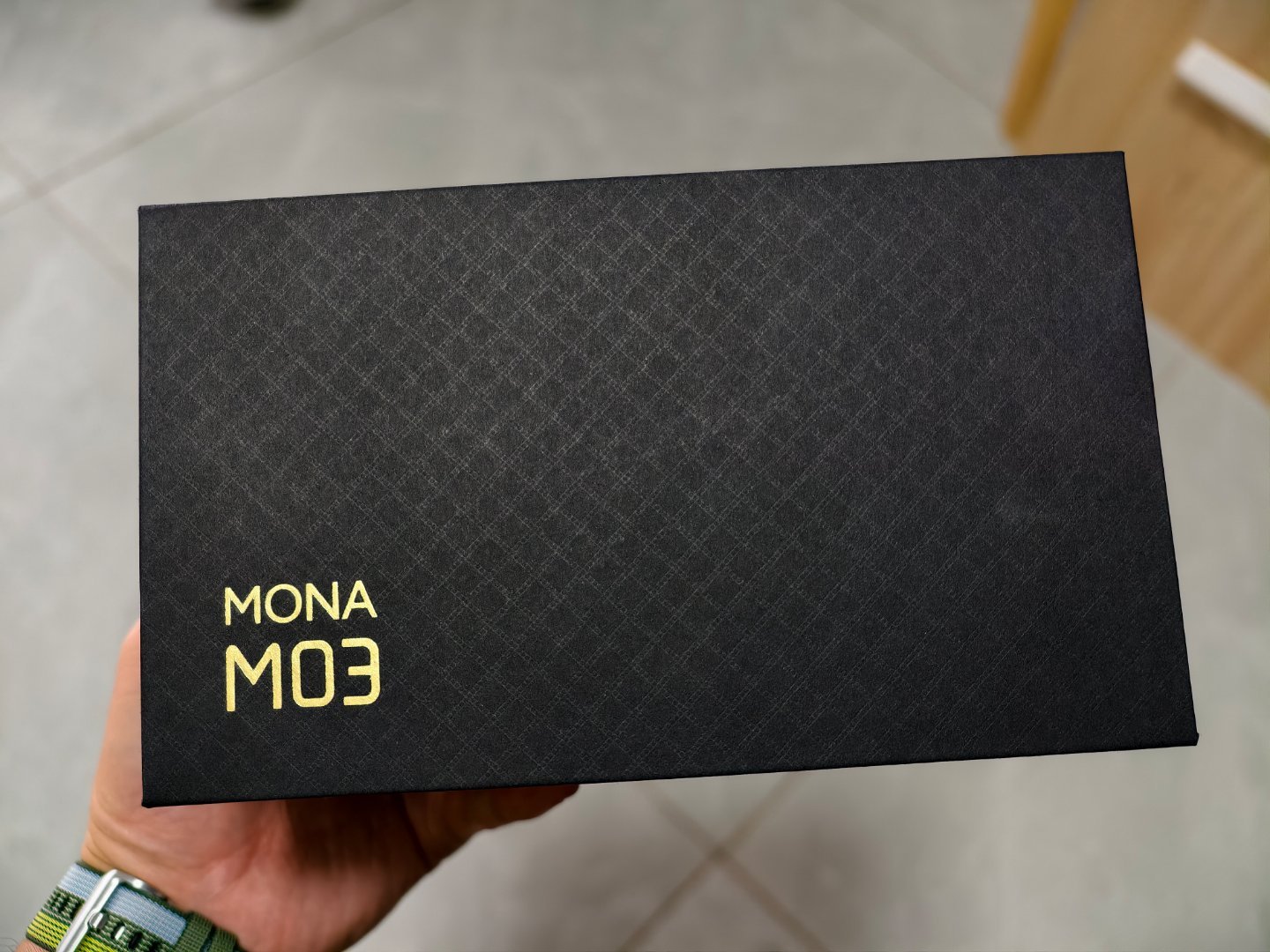 M0320万辆交付纪念车模上线啦！我也收到了！很精致！24K金镀金制作，限量发