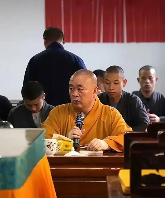 释永信被带走，说明一件事，这个只知做生意，不懂积善积德的佛门弟子，连上面也看不下