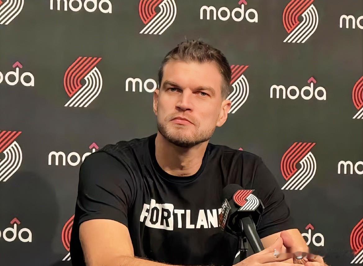 笑死了！这下全网都知道了，在斯普里特眼里，杨瀚森全都是问题，对球队的贡献却