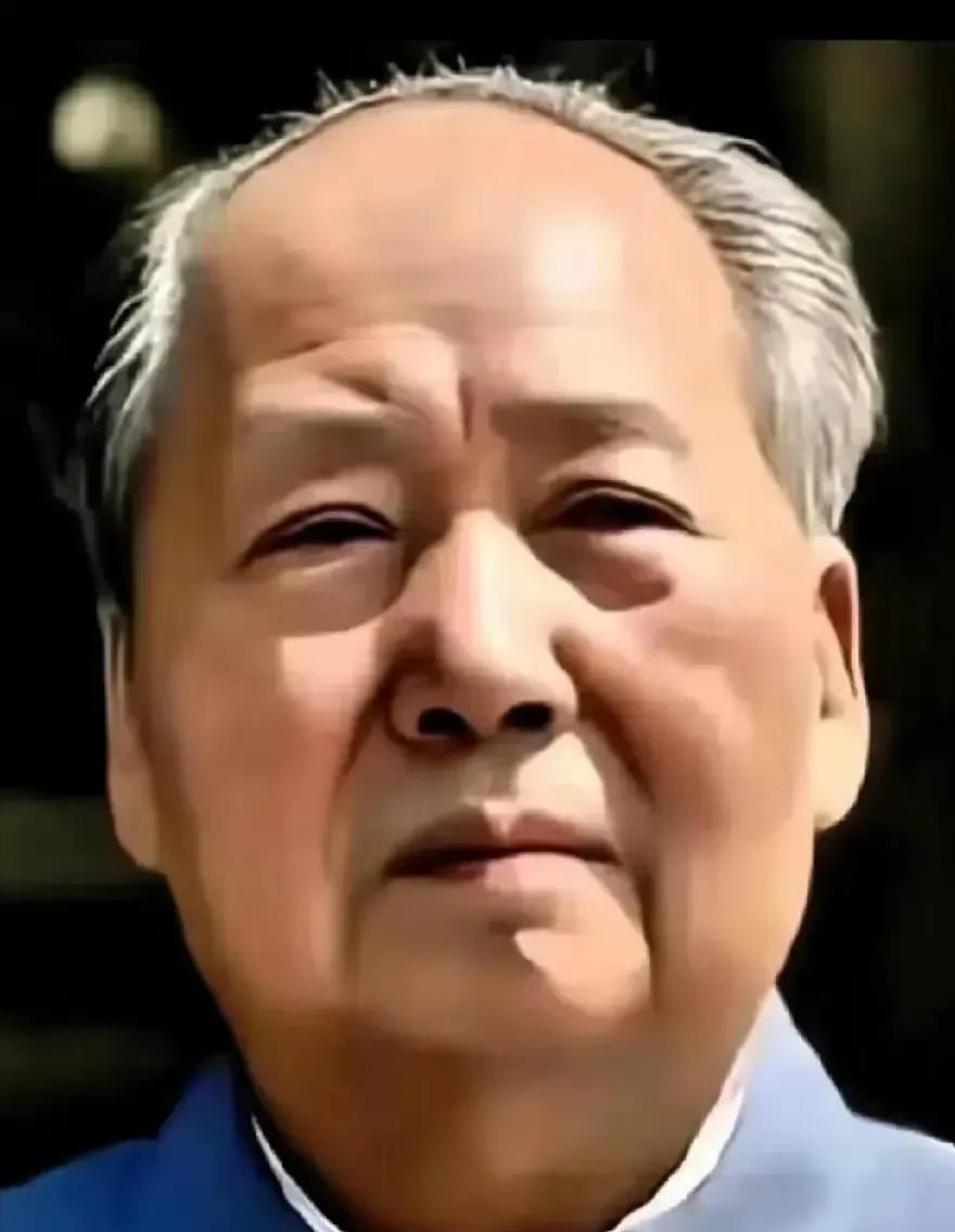 官方对伟人的评价又加了这么一句话：毛主席是中国社会主义现代化建设事业的伟大奠基者