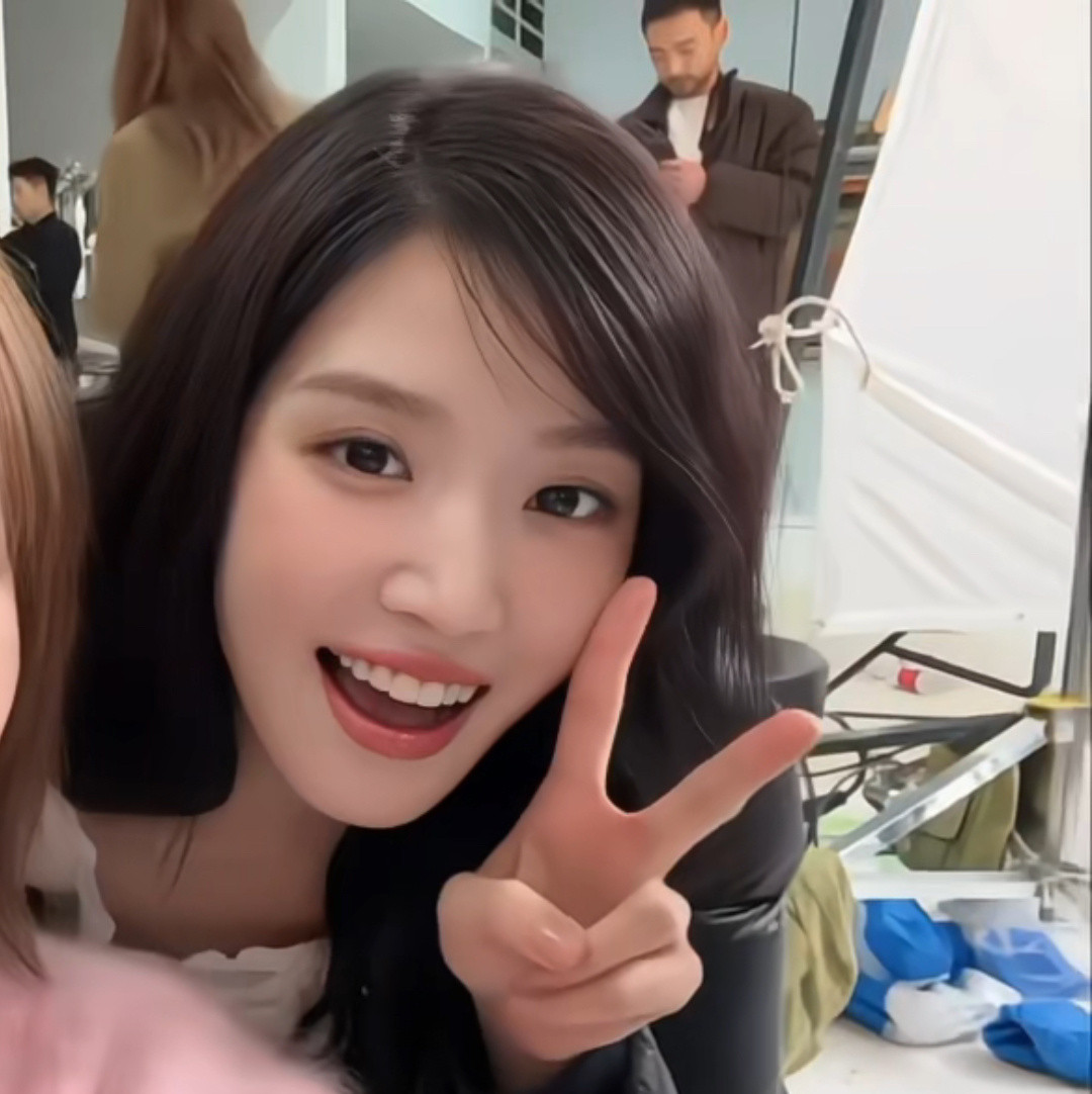 蝴蝶结小噜🎀卢昱晓