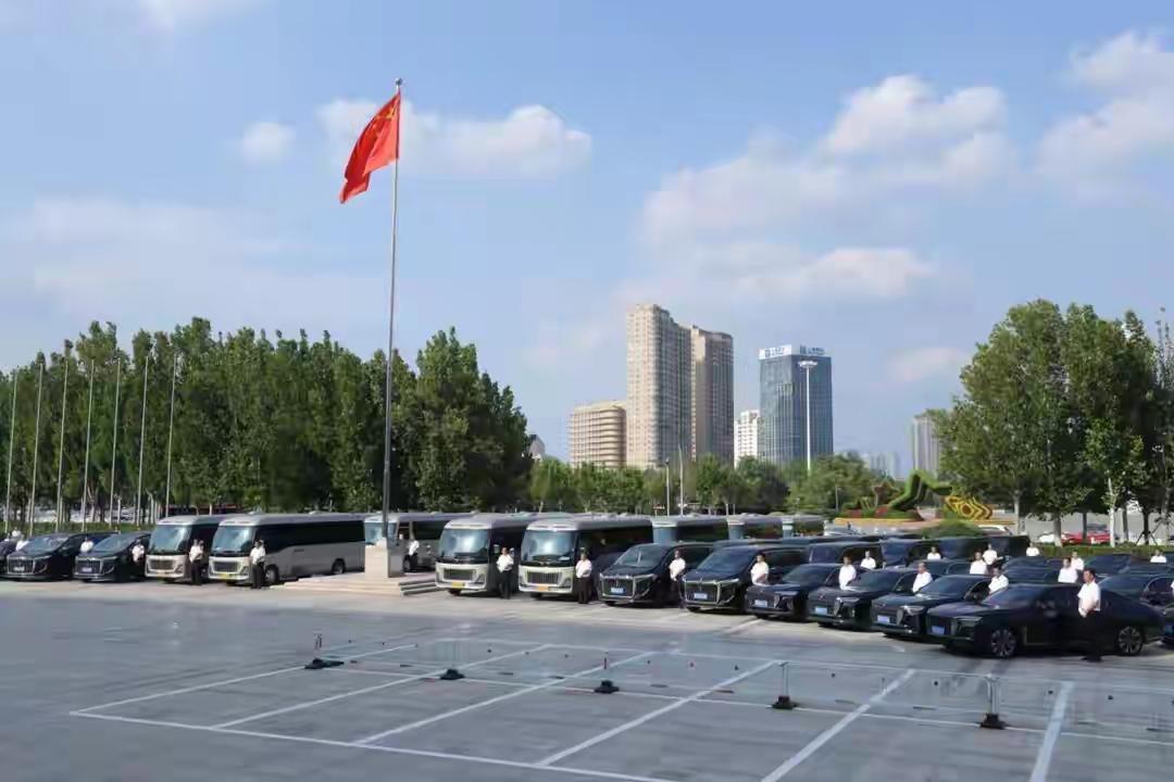 九三阅兵礼宾车全部归还车主红旗汽车彰显民族品牌担当，2025年9月29日，极目