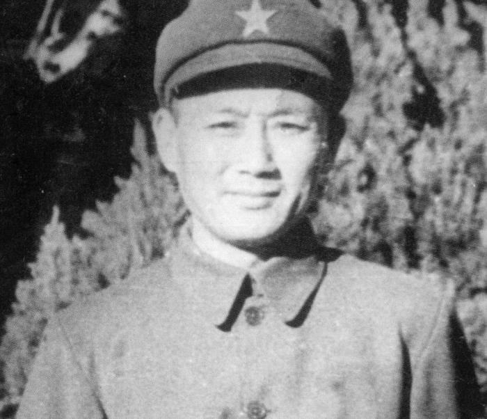 1941年，359旅2个干部在买粮食的时候，和县大队起了冲突，还开了枪，西北局要