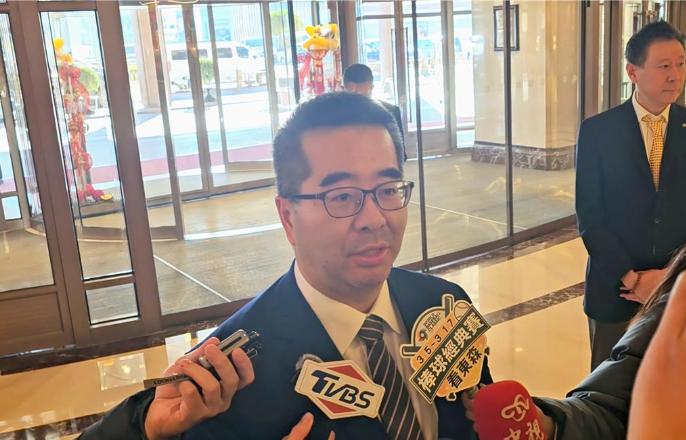 ·国民党率团抵京！2月2日上午，中国国民党副主席萧旭岑启程前往北京，参加3日