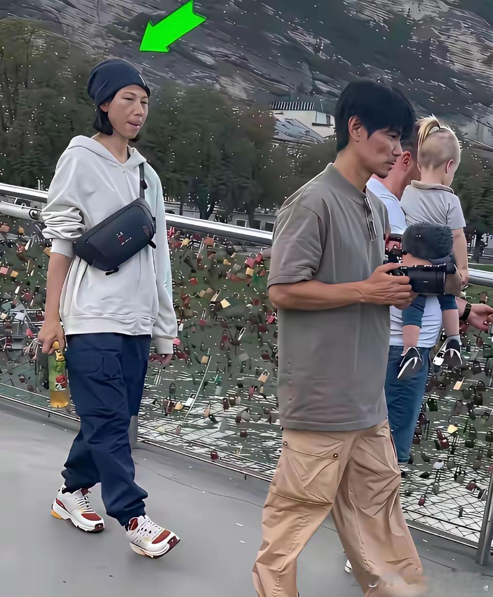 不说都认不出来，跟电视上差距太大了