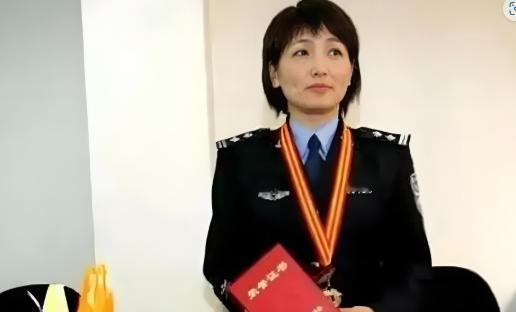 办假案的女警风光领奖，蒙冤的叔侄蹲了十年大牢——当年轰动全国的张氏叔侄冤案，荒唐