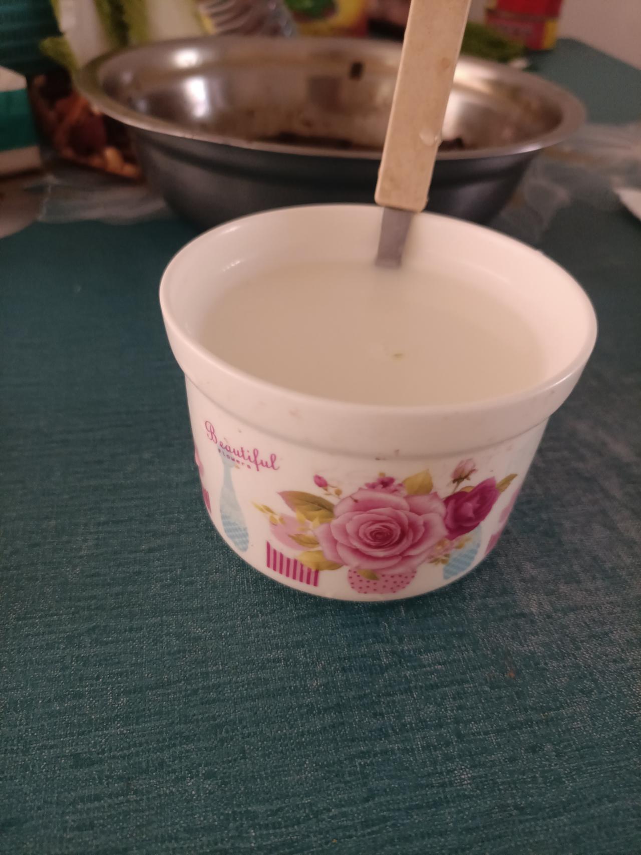 现实就是这么残酷，现在工厂不景气，时不时就放假。好不容易联系上一个零活，
