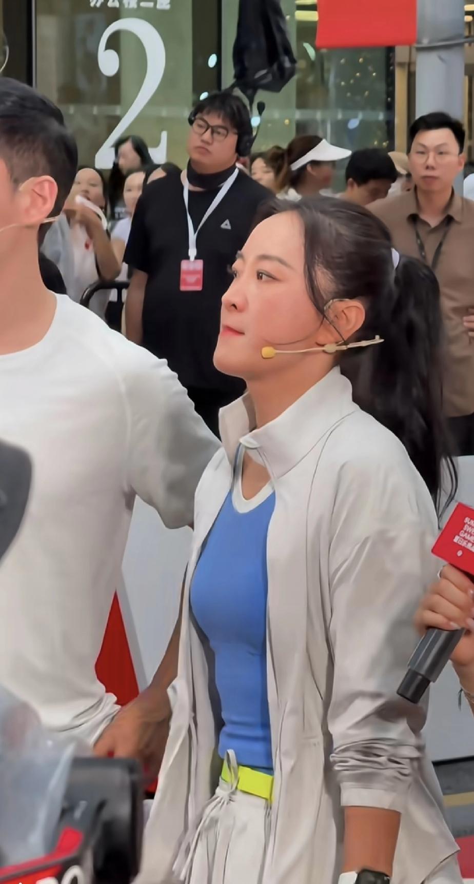 贾玲现在好有活力！这身材应该不会反弹了，她真的做到了，牛啊！