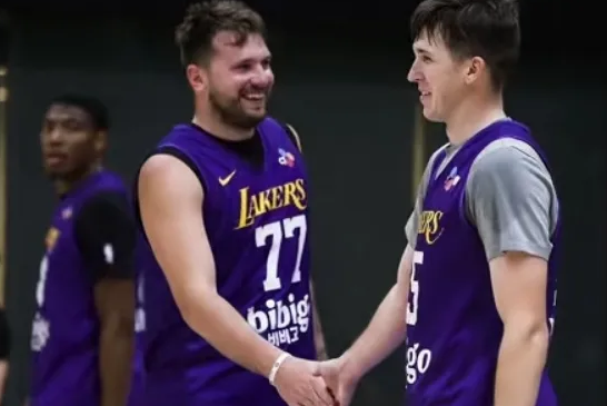 里弗斯跟东契奇是不是场均出手过多了？这才导致球队替补看起来很弱？东契奇+里弗