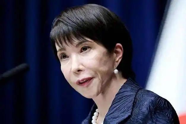 日元彻底崩盘了！4月底，日元兑美元汇率直接砸到160.72，创下34年历史新低，