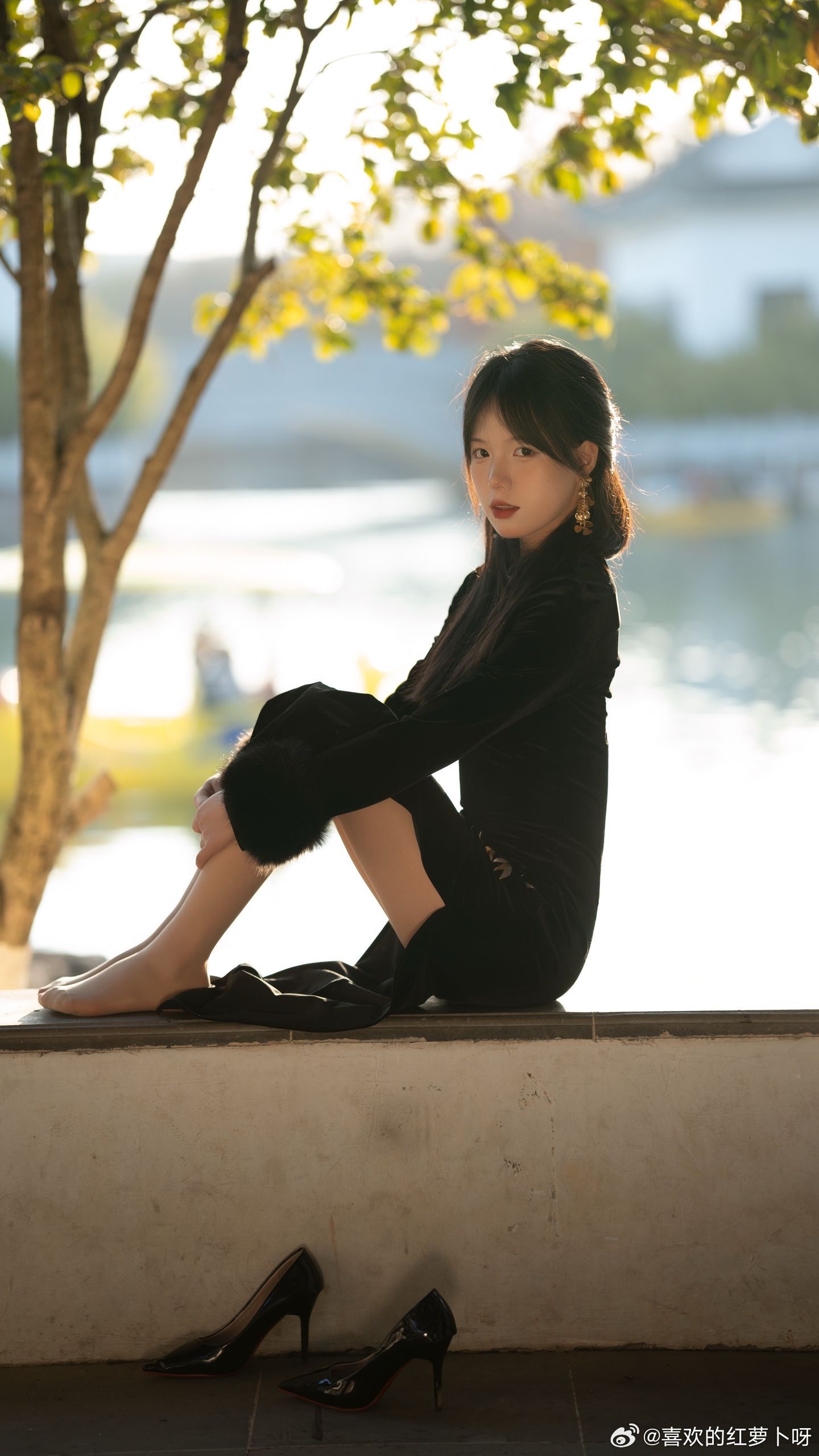 悠悠古城中，听美人奏琴声~