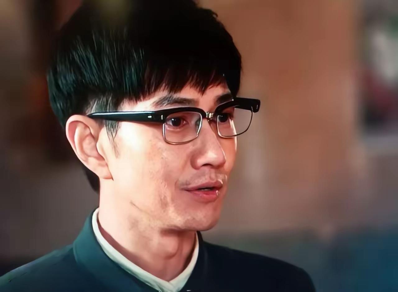 追剧《依依向北风》乔正君(何明翰饰演)为什么被许多女孩子喜欢,又被领导赏识?