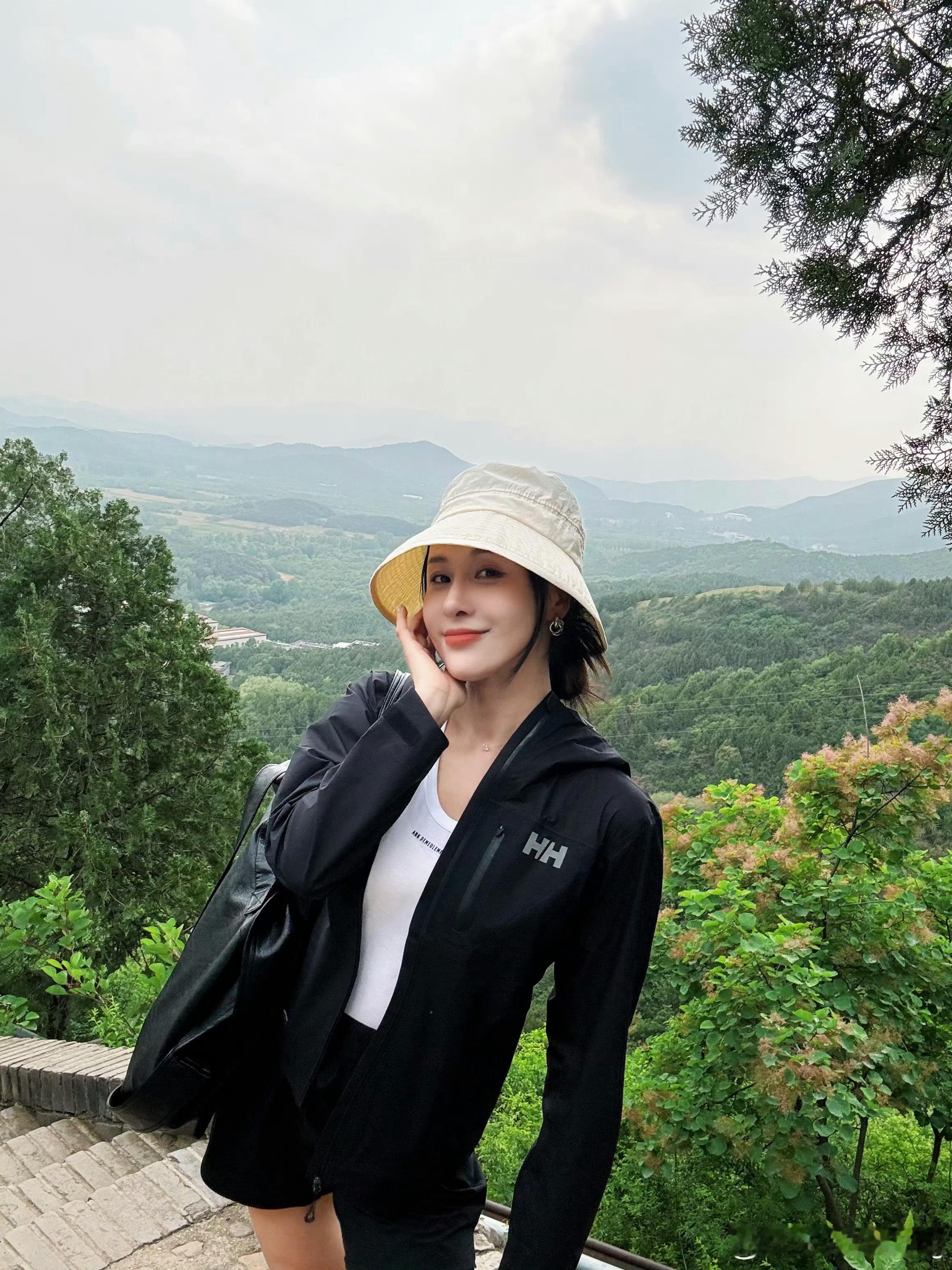 贾青爬山记⛰️​​​