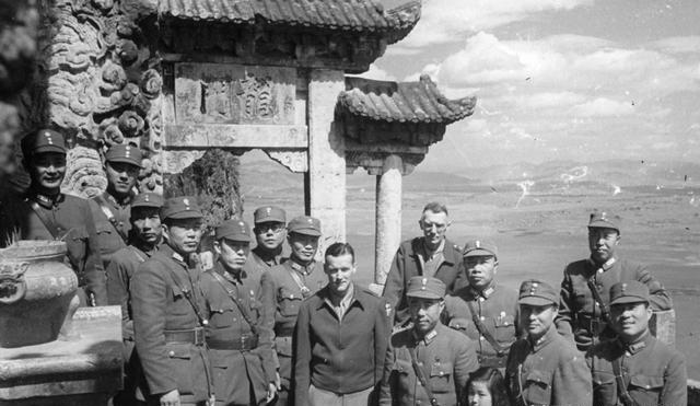 邱清泉冷知识：1、邱清泉文化知识极高，毕业于上海大学，并但德国留学；2、邱清泉为