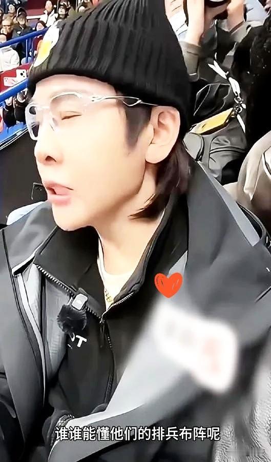 341天，10块金牌。然后，王濛下课了。官方给的理由是，她带的队有“骄娇二气