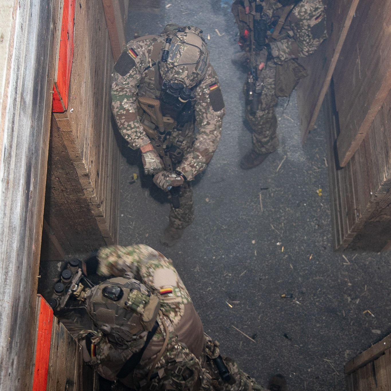 德国KSM在德国格拉芬沃尔训练区309号靶场进行实弹演习烽火问鼎计划