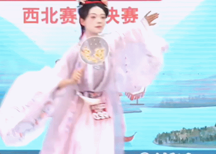 穿搭要显贵跟着华流学终于懂为什么说华流才是顶流了！国风大赏的汉服穿搭，每一套都有