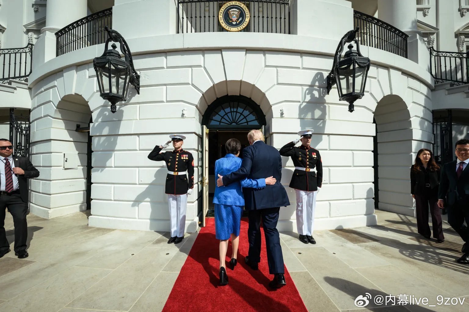 白宫摄影师肯定是故意的