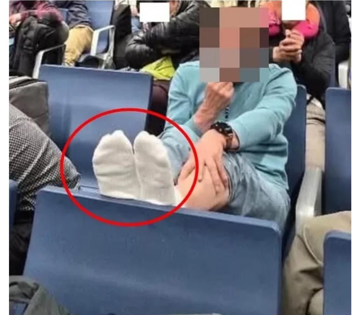 韩媒曝光韩国人在菲律宾机场的无礼行为据韩媒《KOREAWAVE（日文版）》3