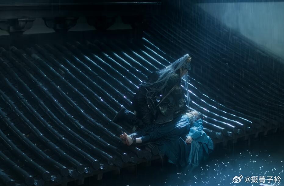 《逐玉》的故事里，俞浅浅与齐旻堪称相爱相杀的典型。俞浅浅作为疑似穿越者，初来便救